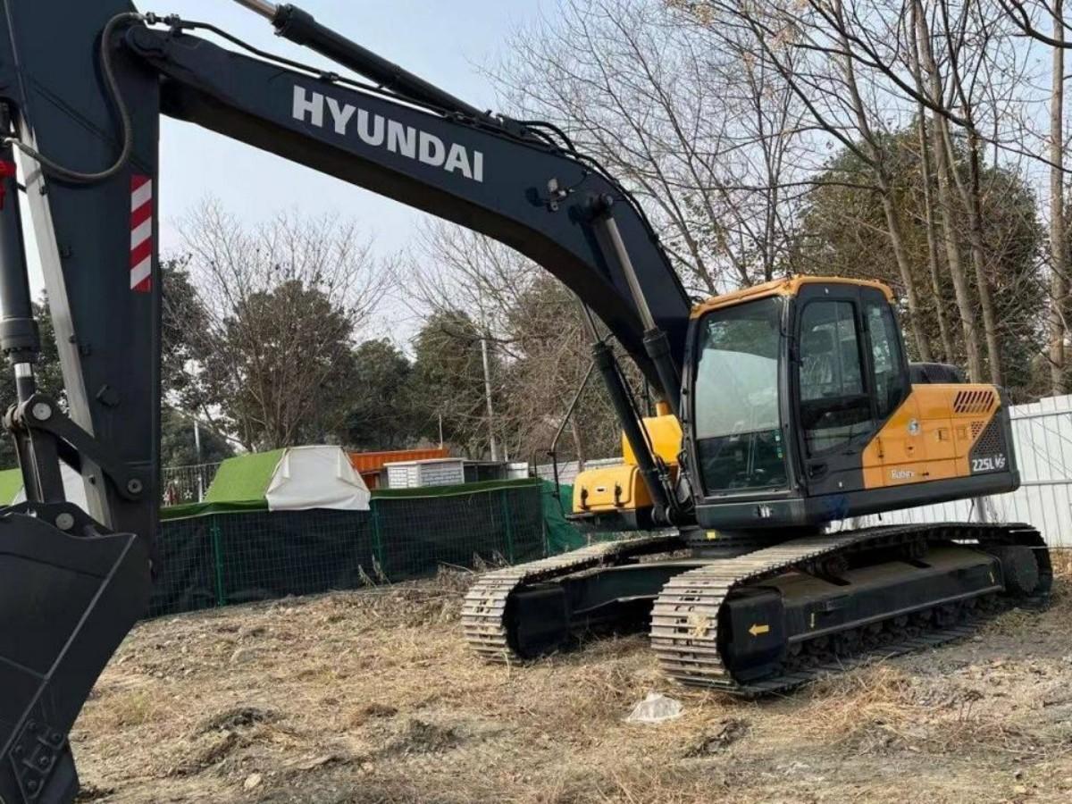 New Hyundai R225LVS Crawler Excavator for Sale
