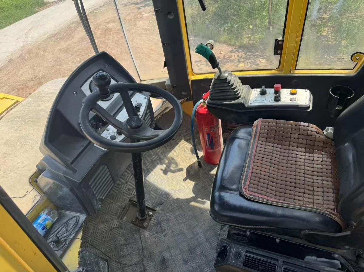 Used BOMAG BW220 Road Roller for Sale - 图片 8