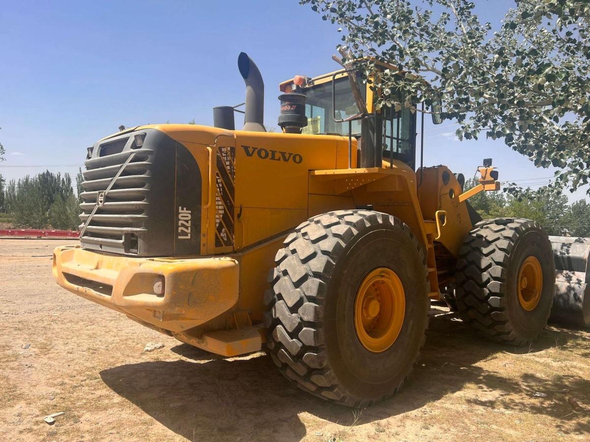 Used Volvo L220F Wheel Loader for Sale