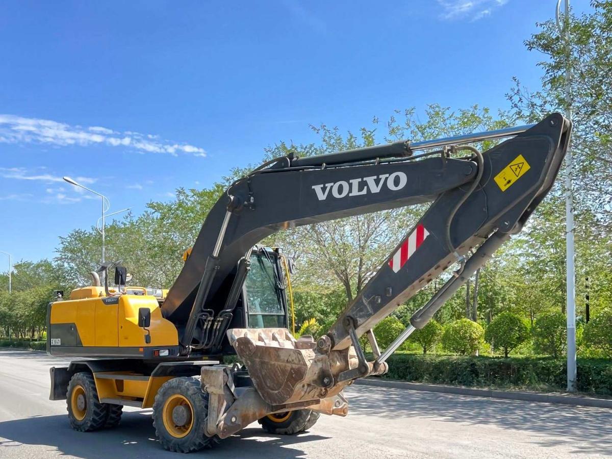 Used Volvo EW205 Wheel Excavator for Sale - 图片 3