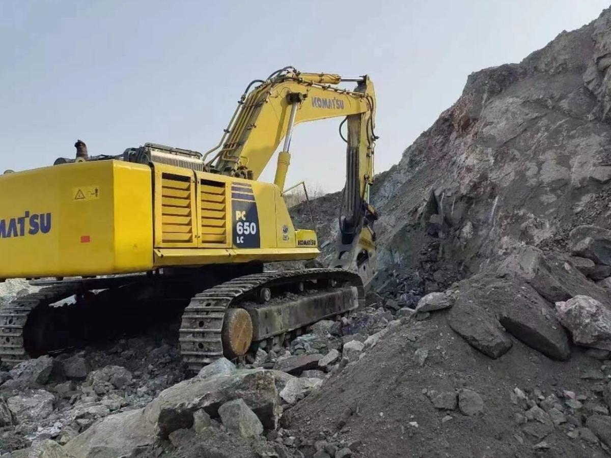 Used Komatsu PC650lc Crawler Excavator for Sale