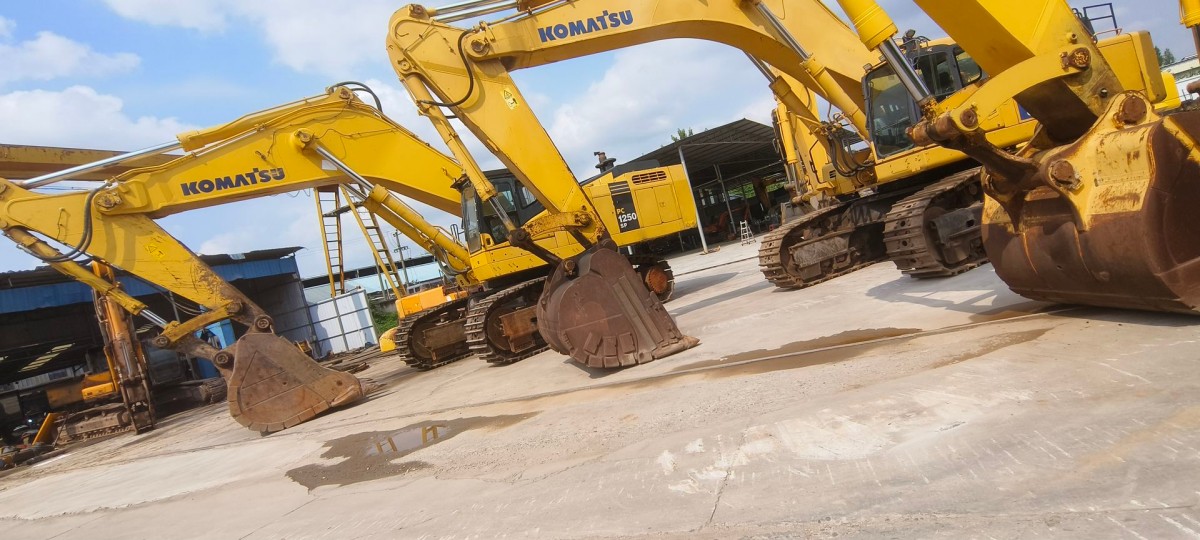 New Komatsu PC1250-11R Crawler Excavator for Sale