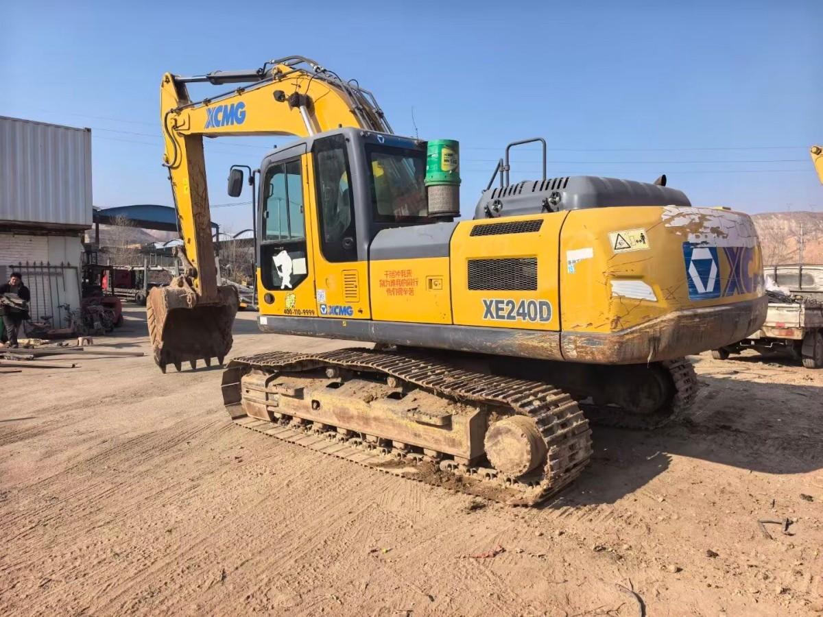 Used XCMG XE240D Crawler Excavator for Sale