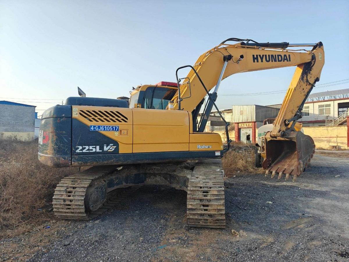 Used Hyundai R225LVS Crawler Excavator for Sale