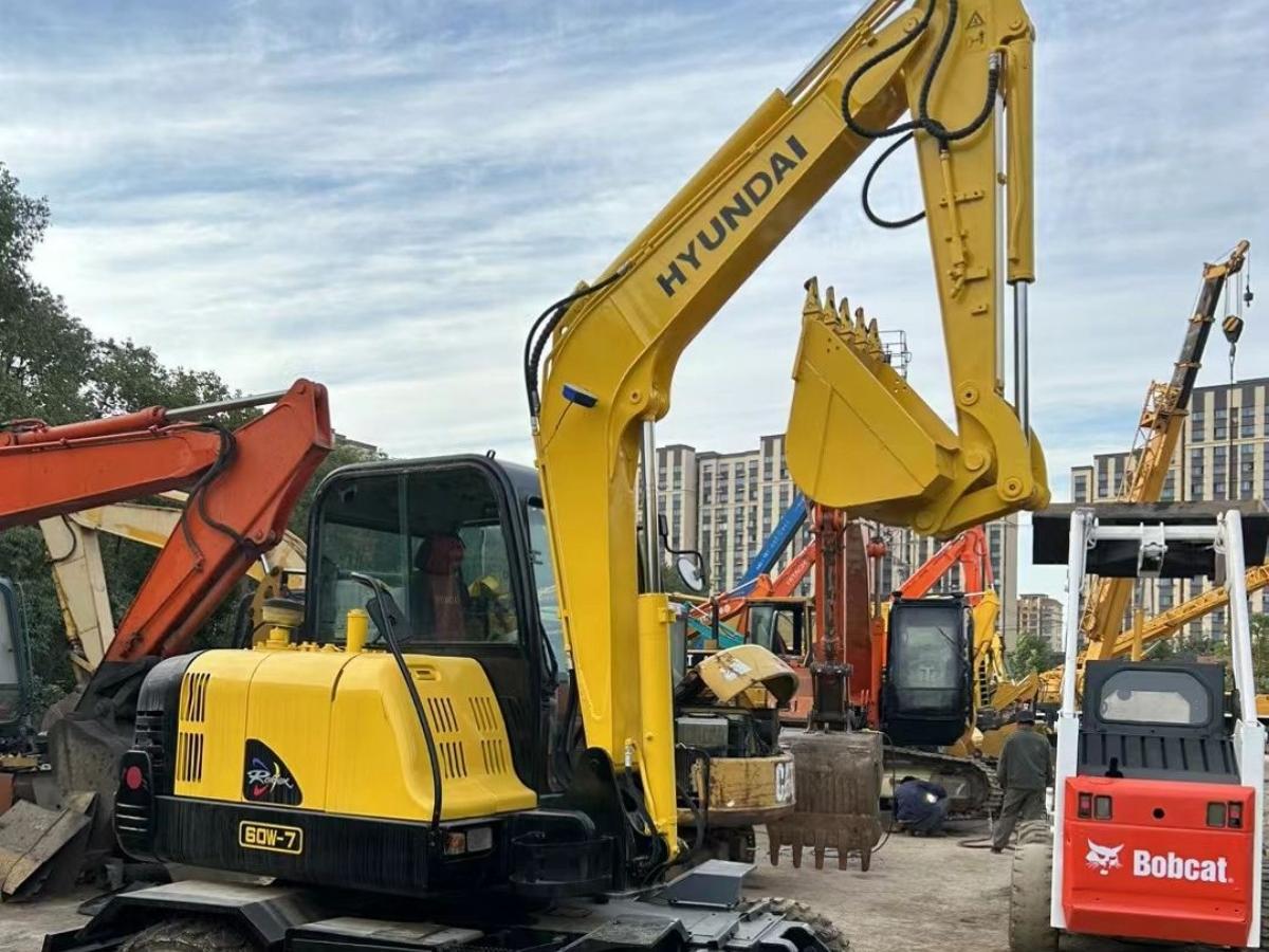 Used Hyundai R60-7 Crawler Excavator for Sale - 图片 4