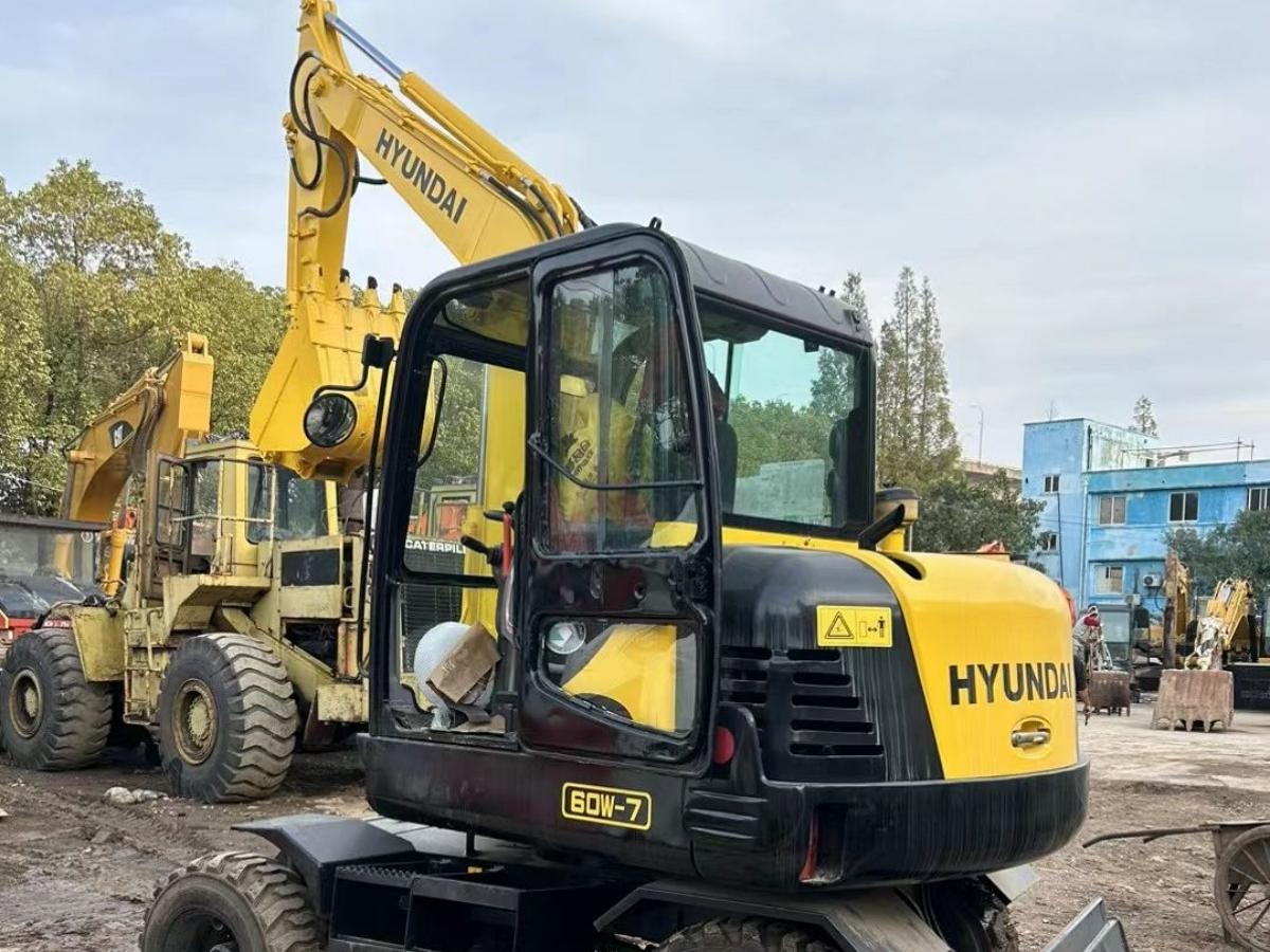 Used Hyundai R60-7 Crawler Excavator for Sale - 图片 5