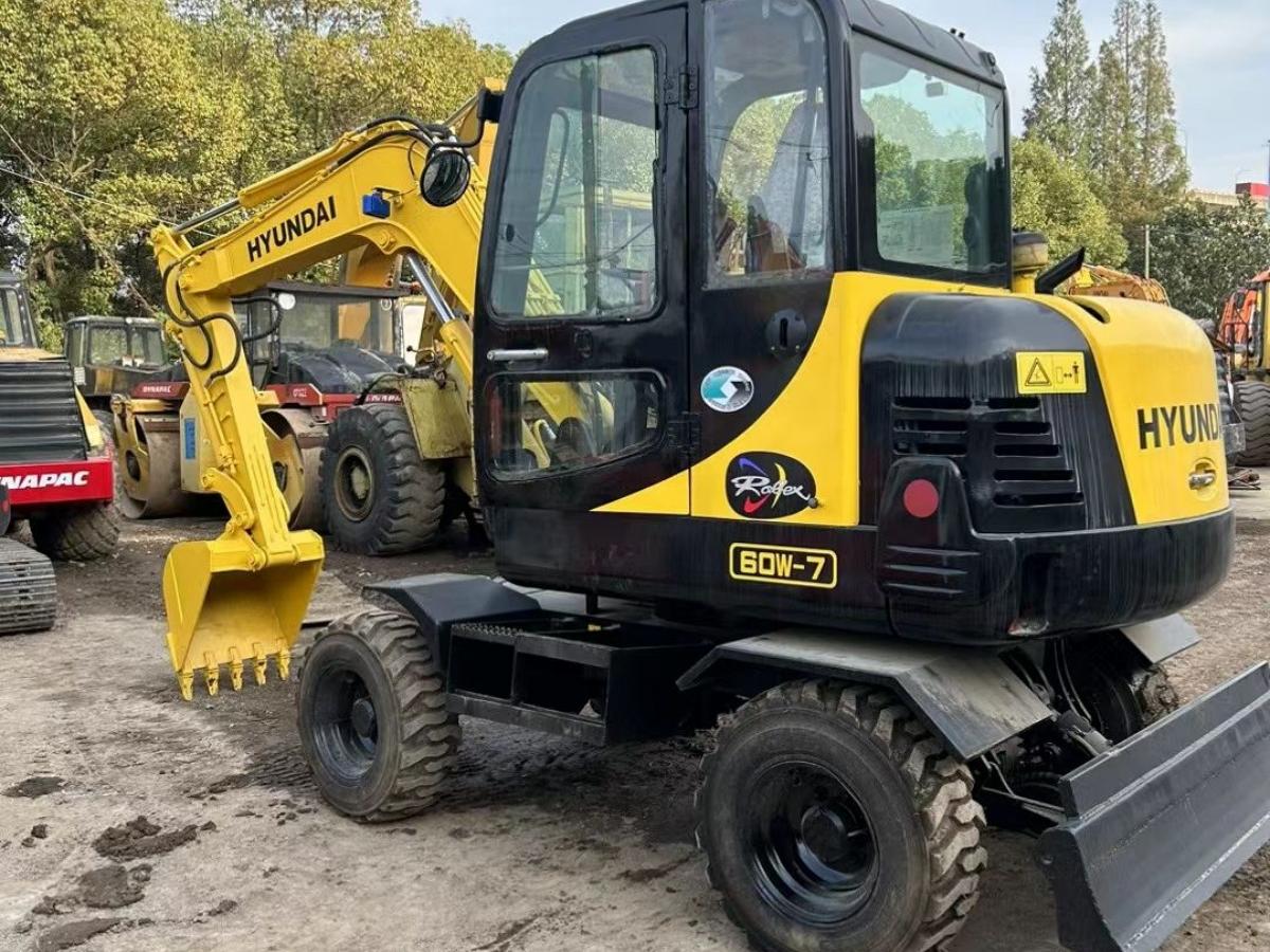 Used Hyundai R60W-7 Wheel Excavator for Sale - 图片 9