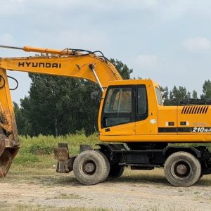Used Hyundai R210W-7 Wheel Excavator for Sale