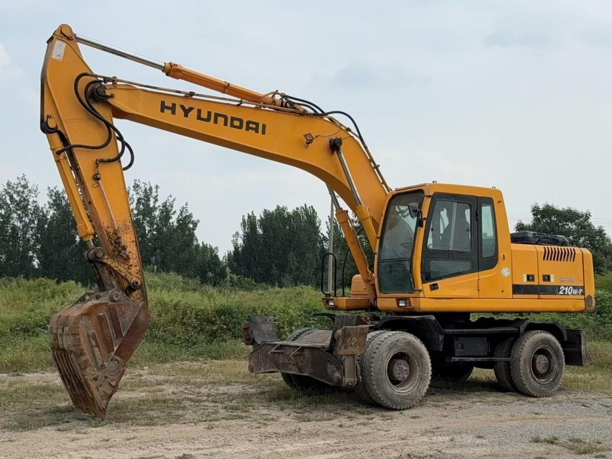 Used Hyundai R210W-7 Wheel Excavator for Sale - 图片 2
