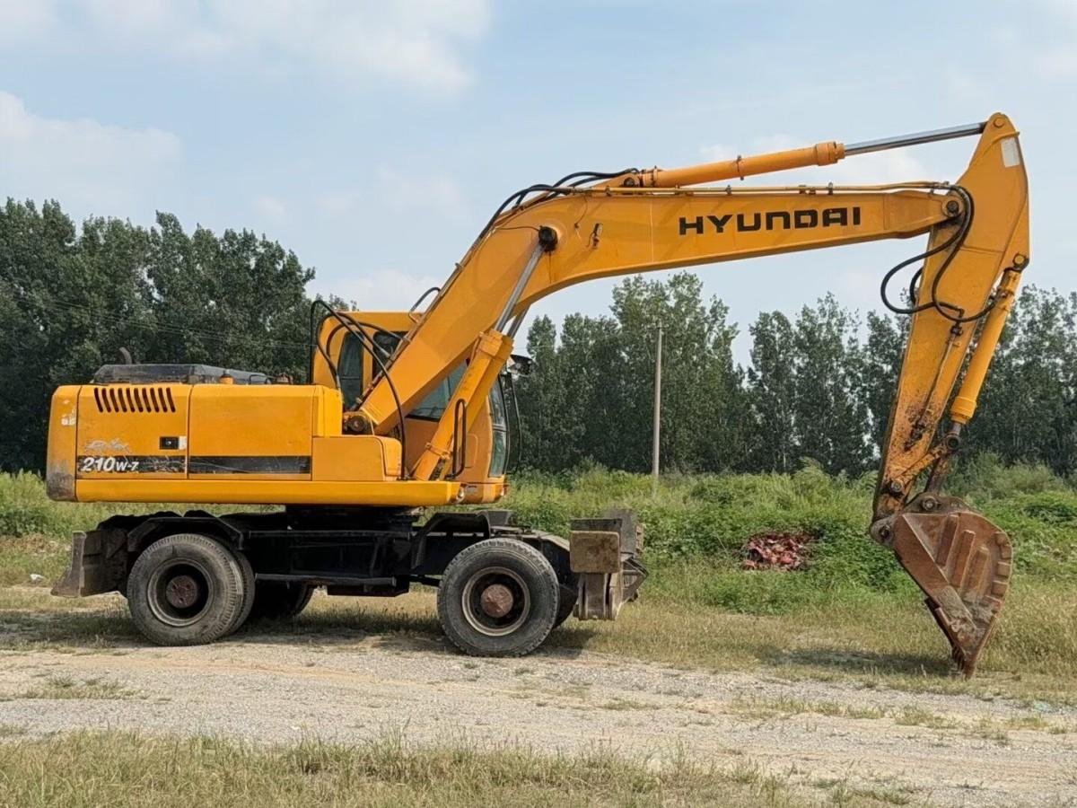 Used Hyundai R210W-7 Wheel Excavator for Sale - 图片 5
