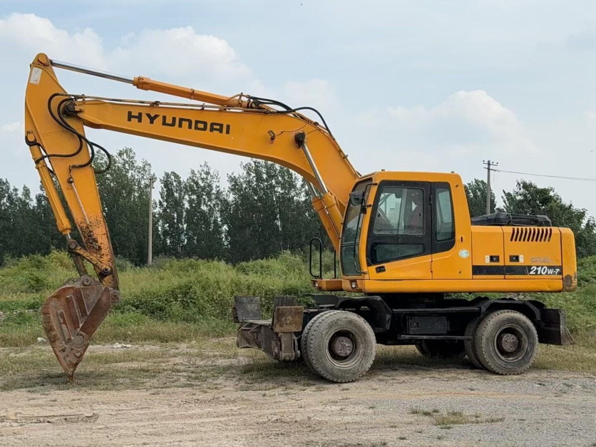 Used Hyundai R210W-7 Wheel Excavator for Sale - 图片 6