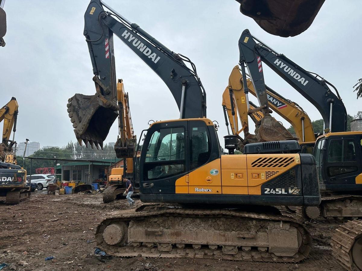 Used Hyundai R245LVS Crawler Excavator for Sale