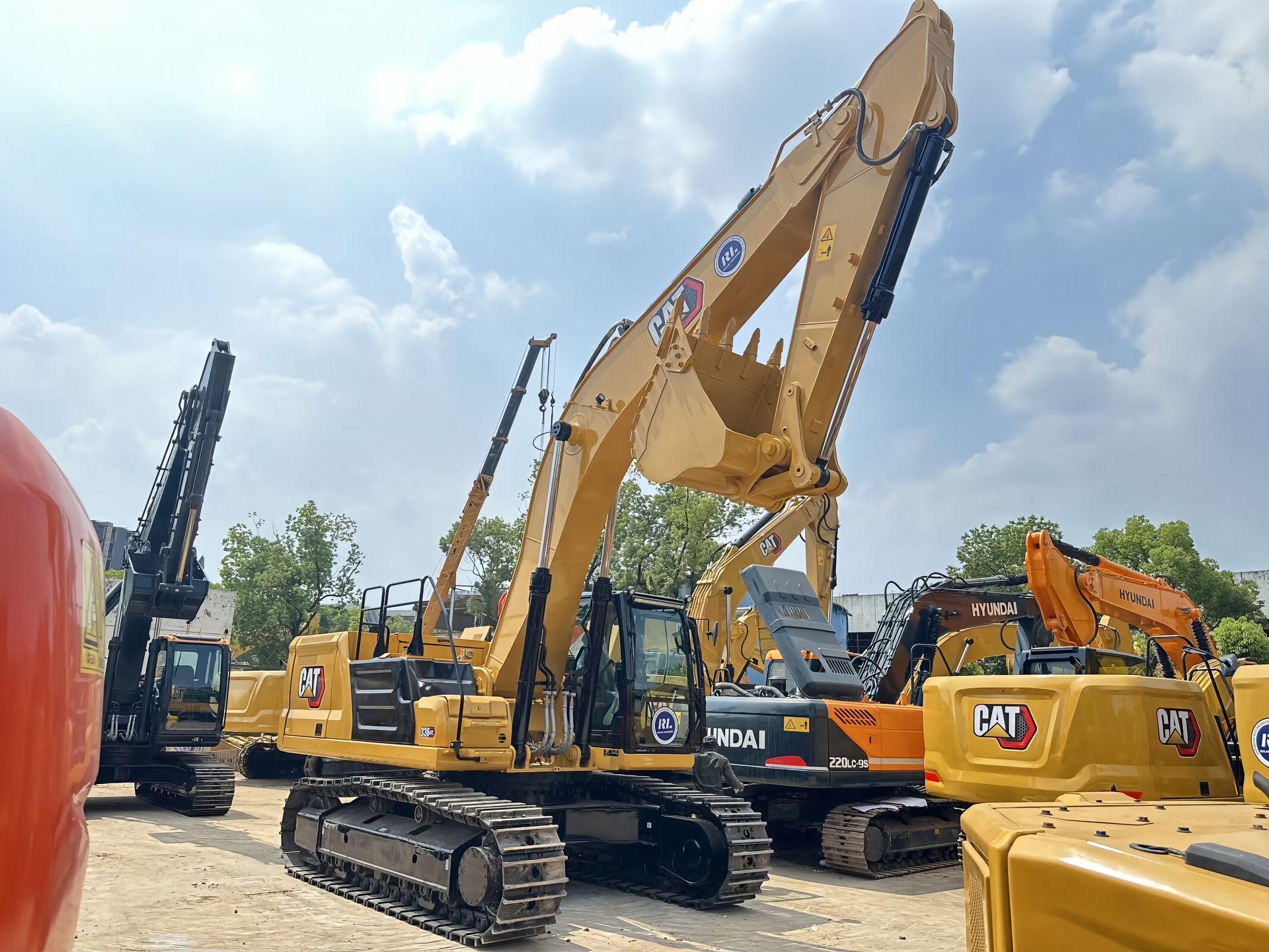 Used CAT 336GC Crawler Excavator for Sale - real inventory photo 3