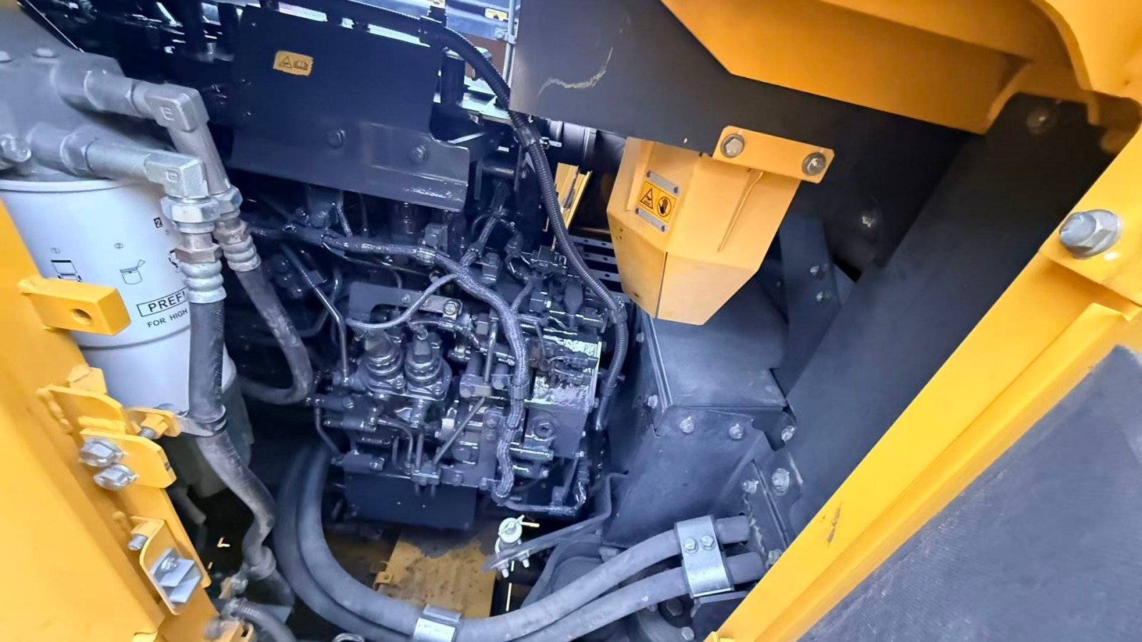 Used Komatsu PC1250 Crawler Excavator for Sale - 图片 5