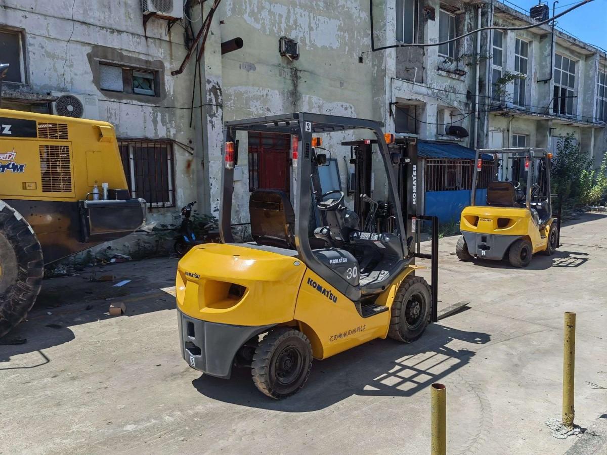 Used Komatsu FD30 Forklift for Sale - 图片 3