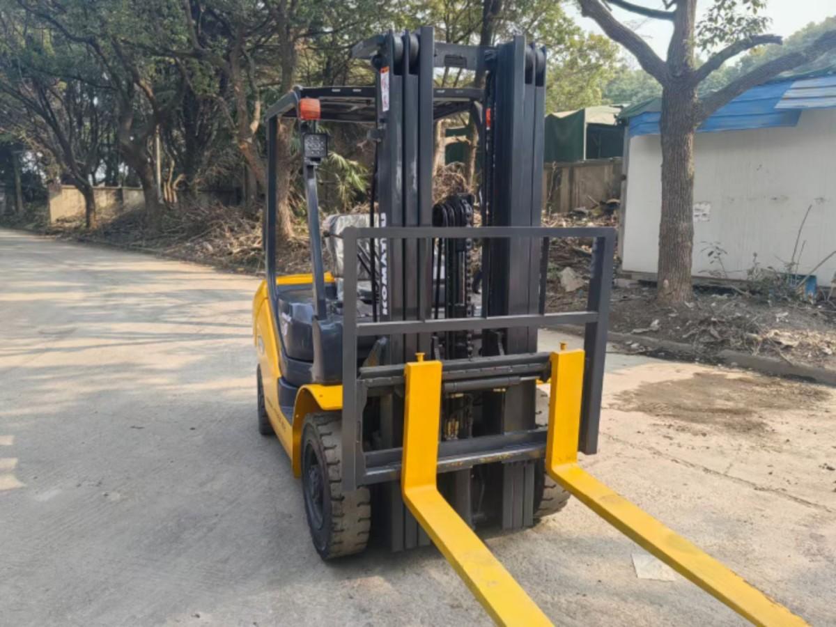 Used Komatsu FD15 Forklift for Sale