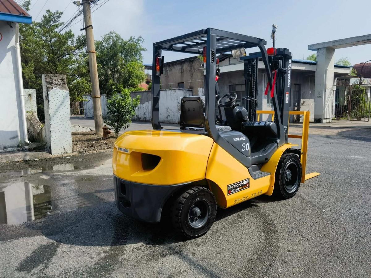 Used Komatsu FD30 - ALTERNATIVE STOCK Forklift for Sale - 图片 3