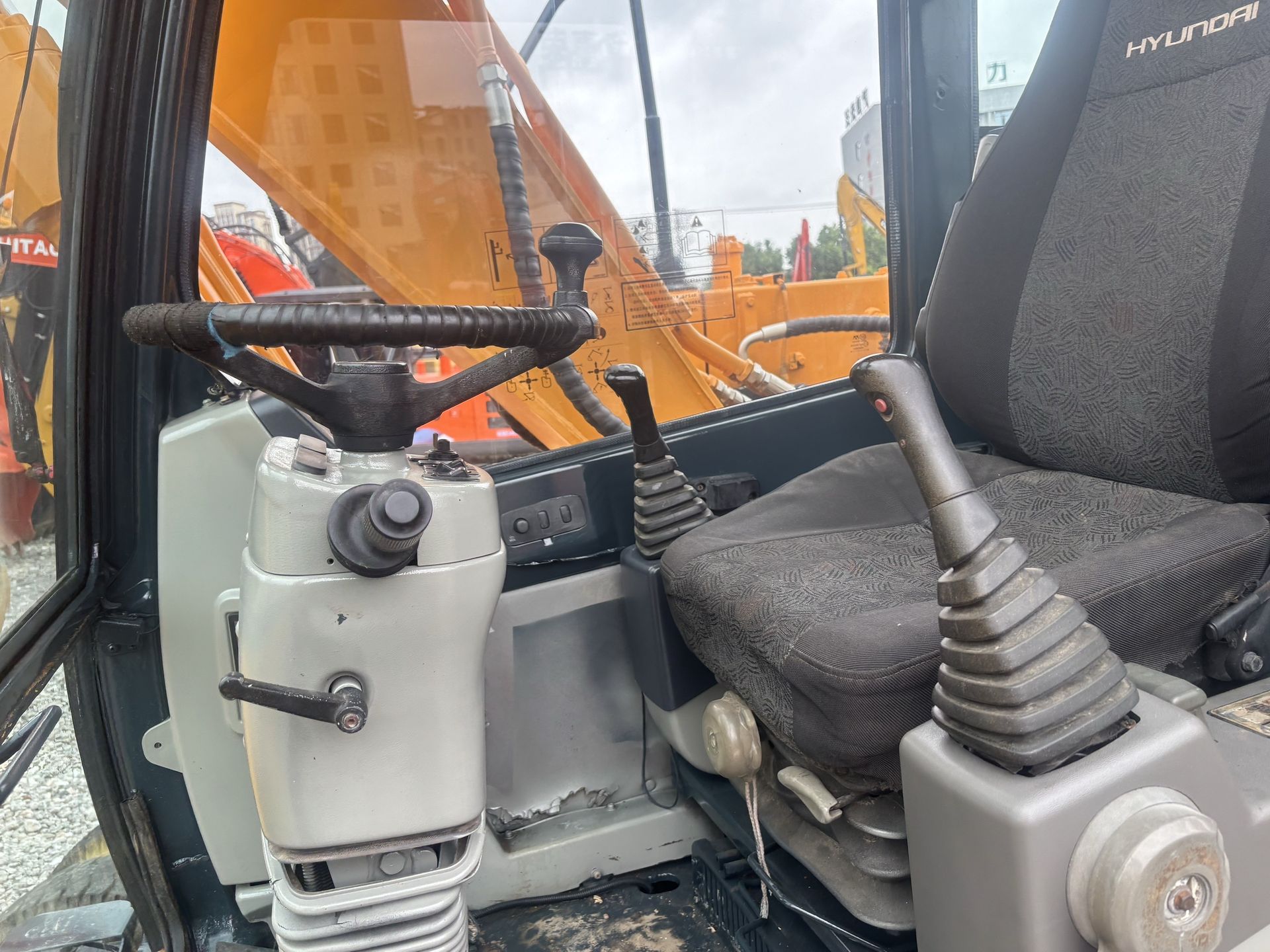 Used Hyundai R150W Wheel Excavator for Sale - 图片 2