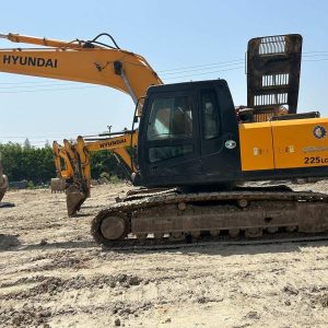Used Hyundai 225LC Crawler Excavator for Sale