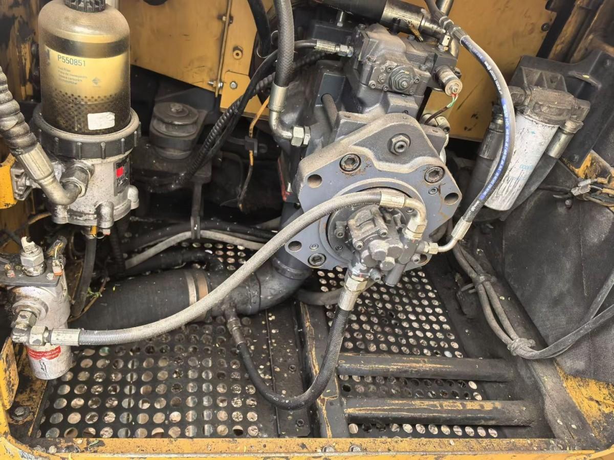 Used XCMG XE700D Crawler Excavator for Sale - 图片 3