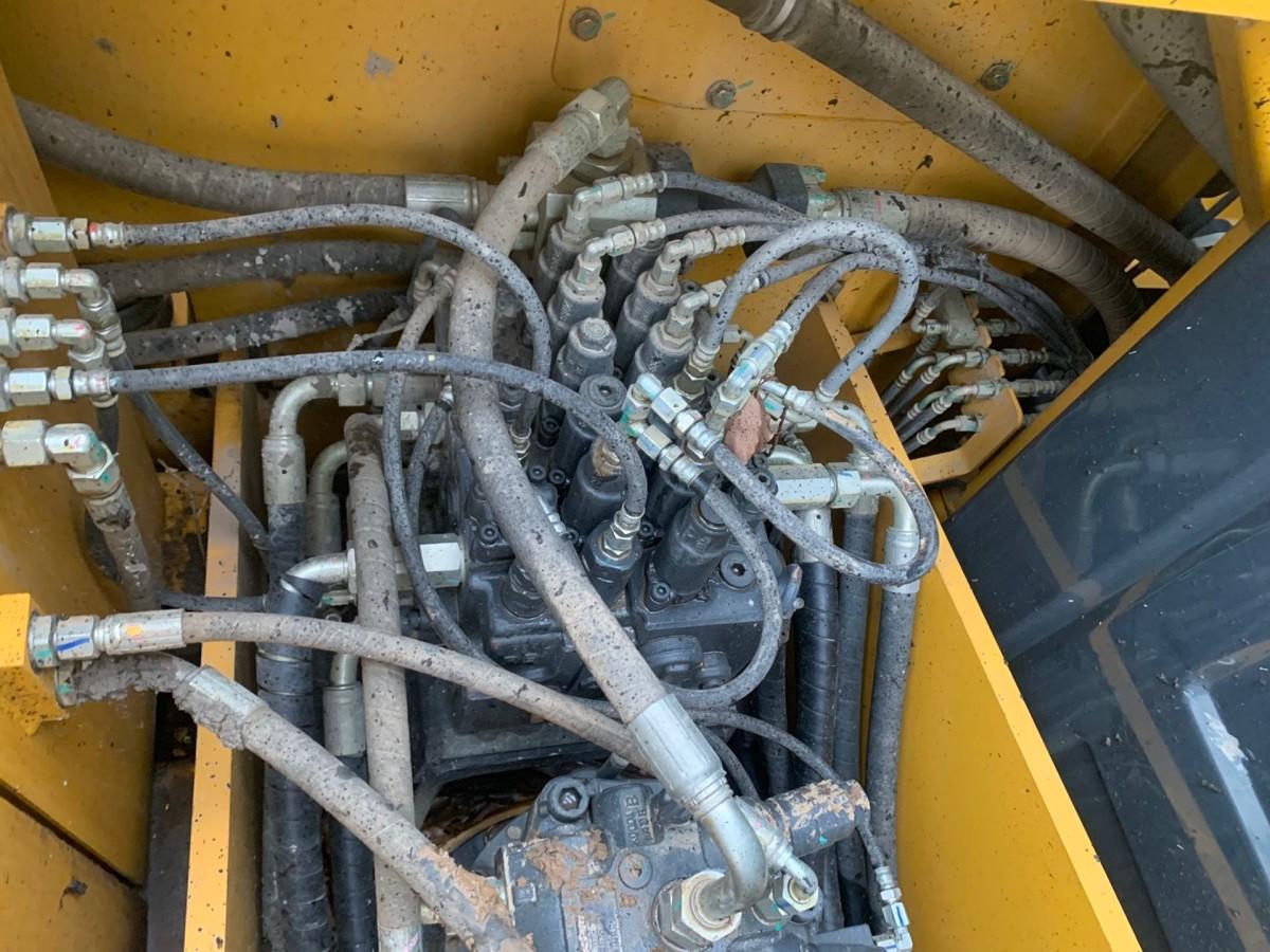 Used Shantui SE135 Crawler Excavator for Sale - 图片 7