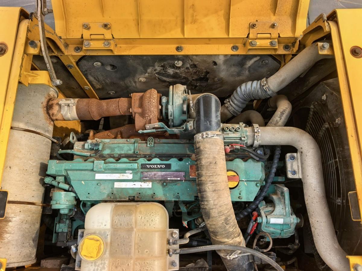 Used Volvo EC300DL Crawler Excavator for Sale - 图片 8