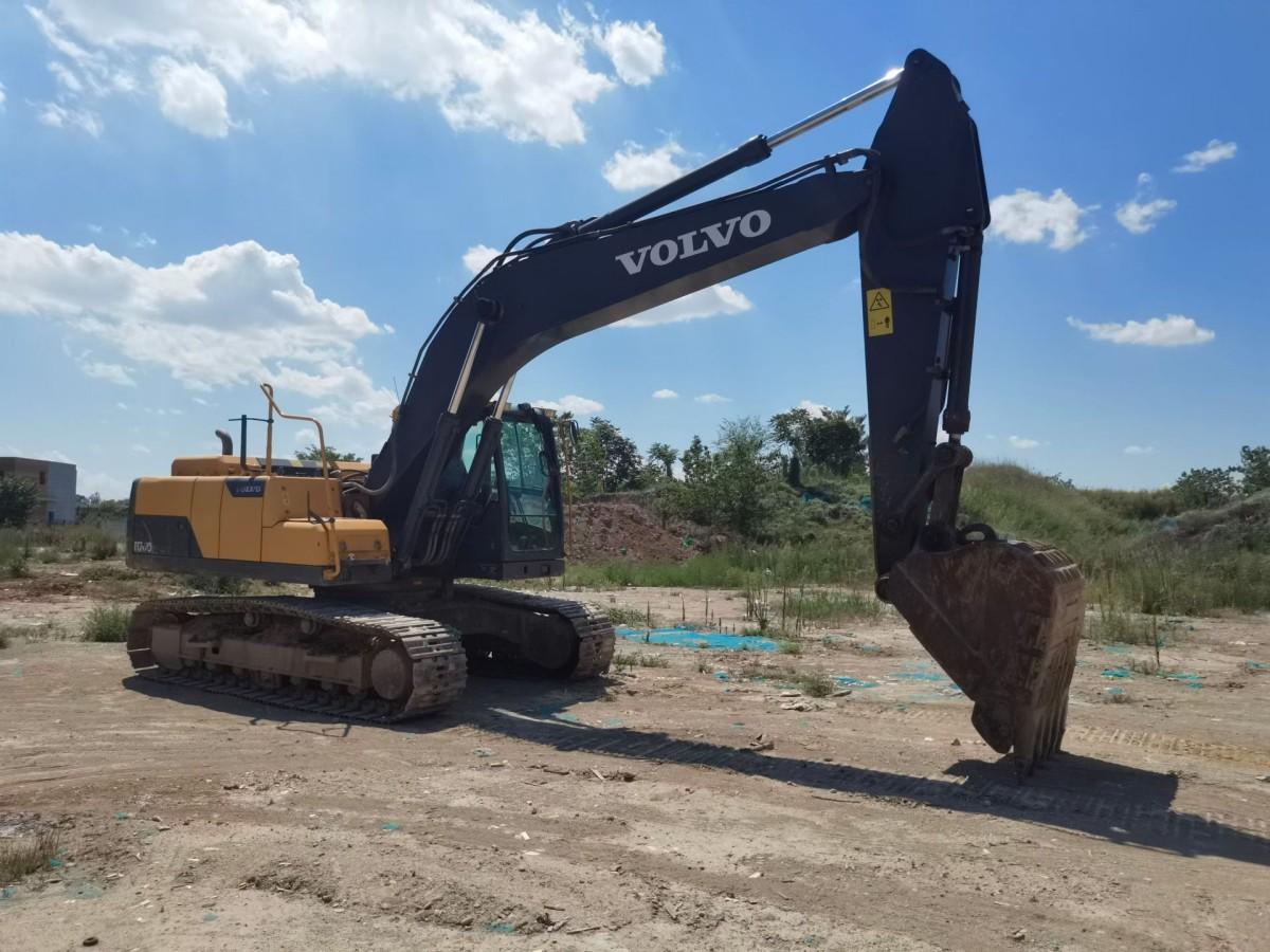 Used Volvo EC220D Crawler Excavator for Sale - 图片 2