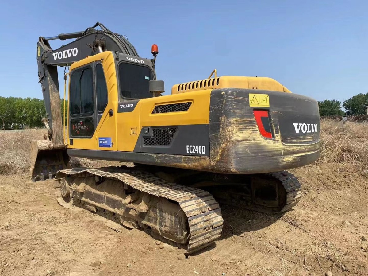 Used Volvo EC240D Crawler Excavator for Sale