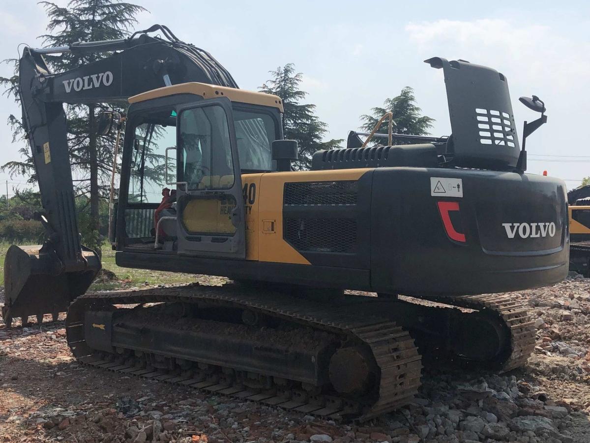Used Volvo EC240 Crawler Excavator for Sale