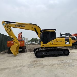 Used Komatsu PC200-8M0 excavator full machine view - YIHUI Machinery