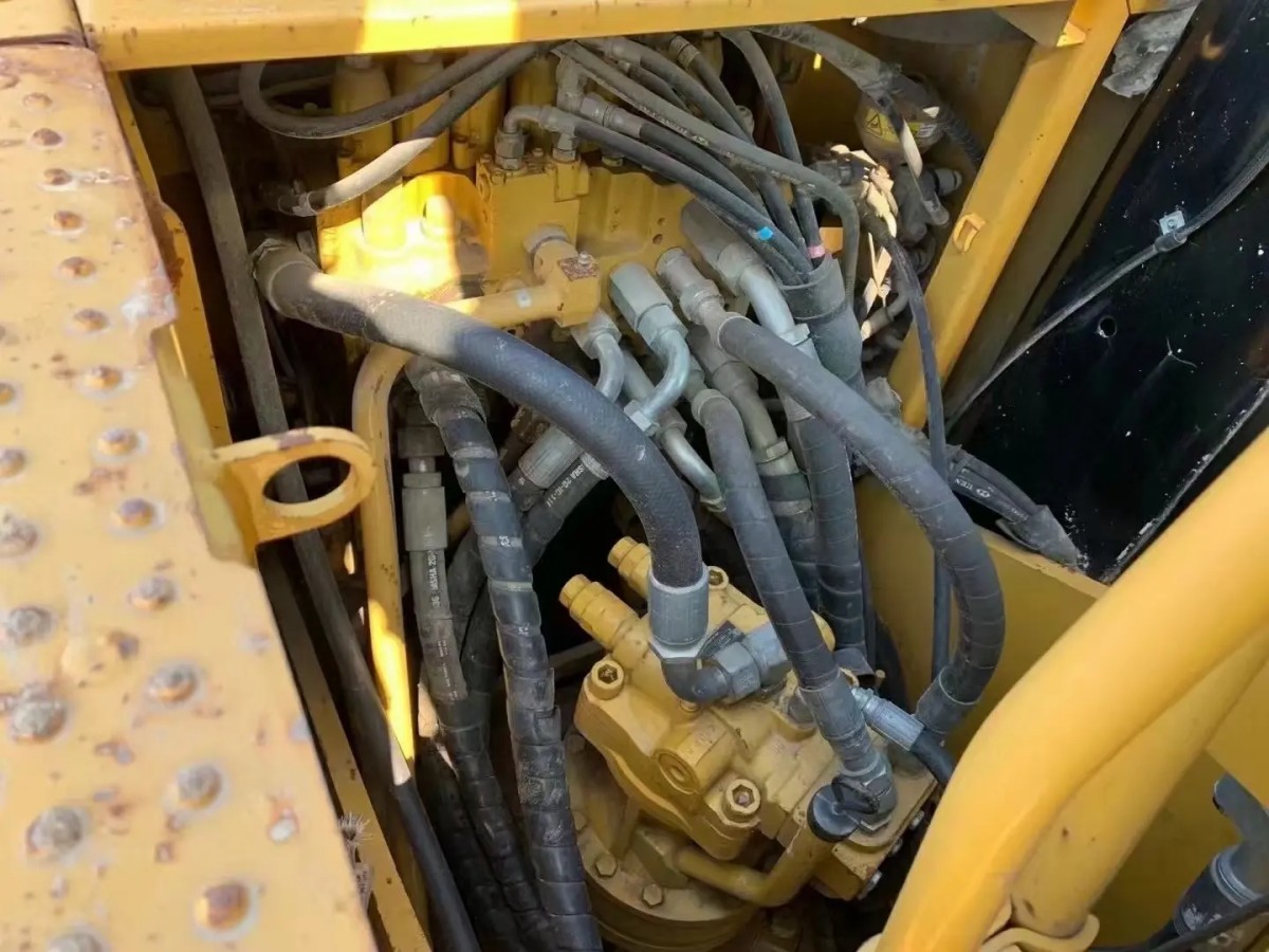 Used CAT 318D2 Crawler Excavator for Sale - 图片 8