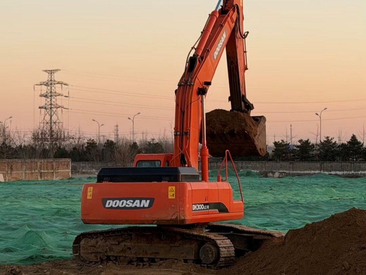 Used DOOSAN DH300LC-9 Crawler Excavator for Sale - 图片 2