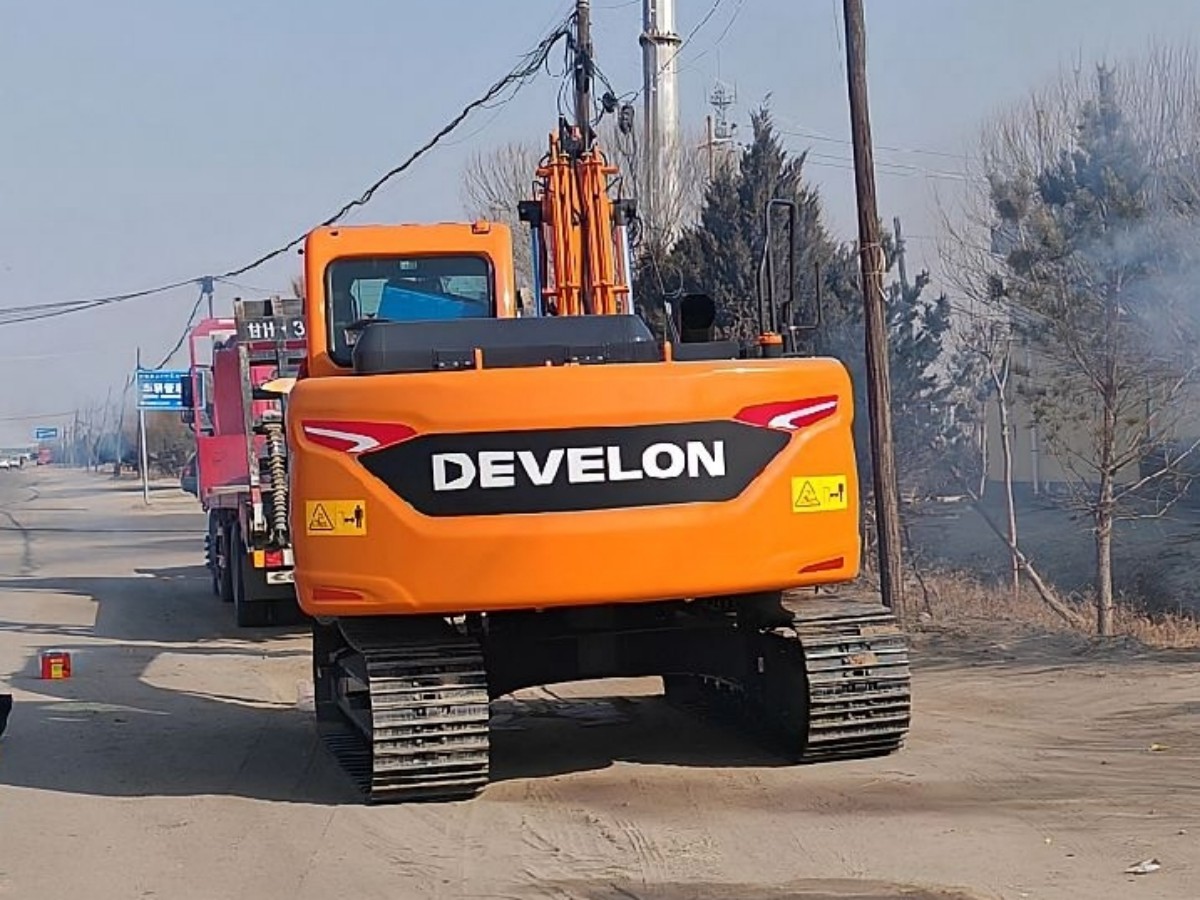 New Develon DX130 Crawler Excavator for Sale - 图片 5