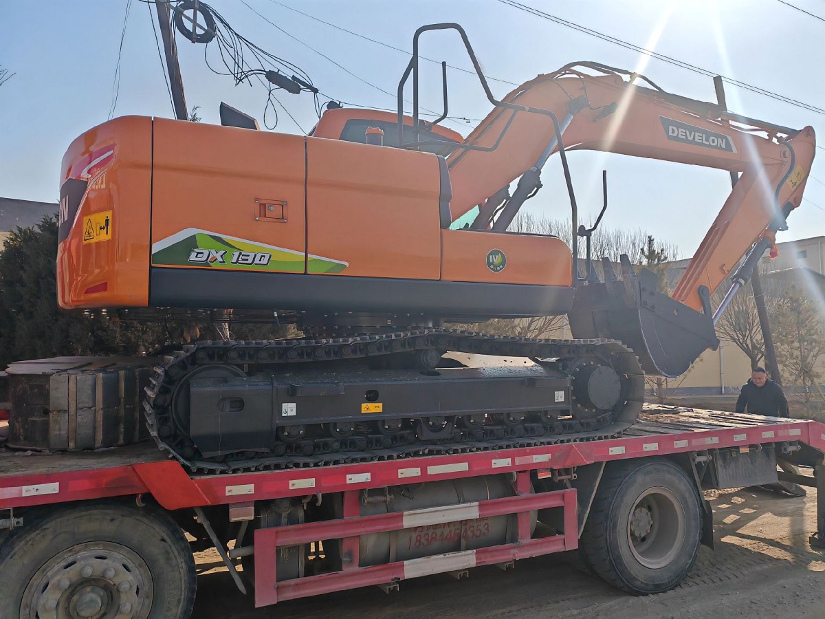 New Develon DX130 Crawler Excavator for Sale