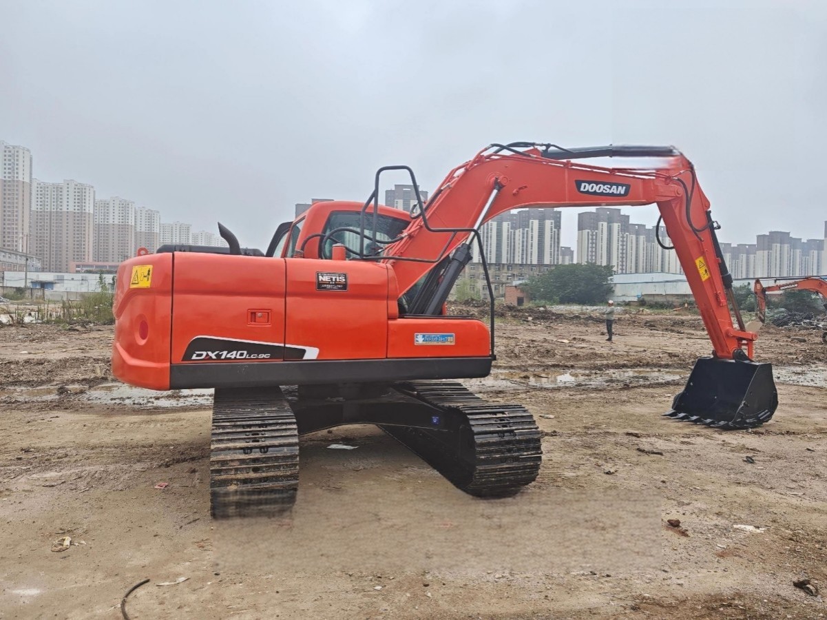Used DOOSAN DX140LC-9C Crawler Excavator for Sale - 图片 4