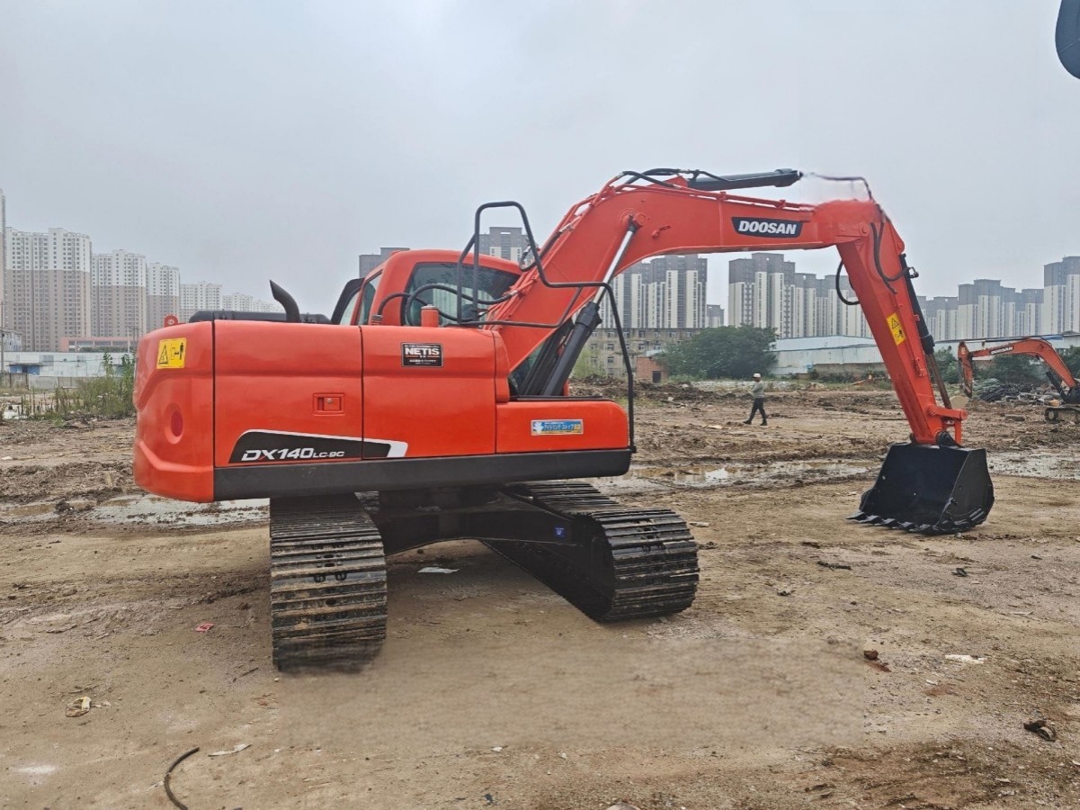 Used DOOSAN DX140LC-9C Crawler Excavator for Sale - 图片 3