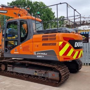Used DOOSAN DX140LC Crawler Excavator for Sale