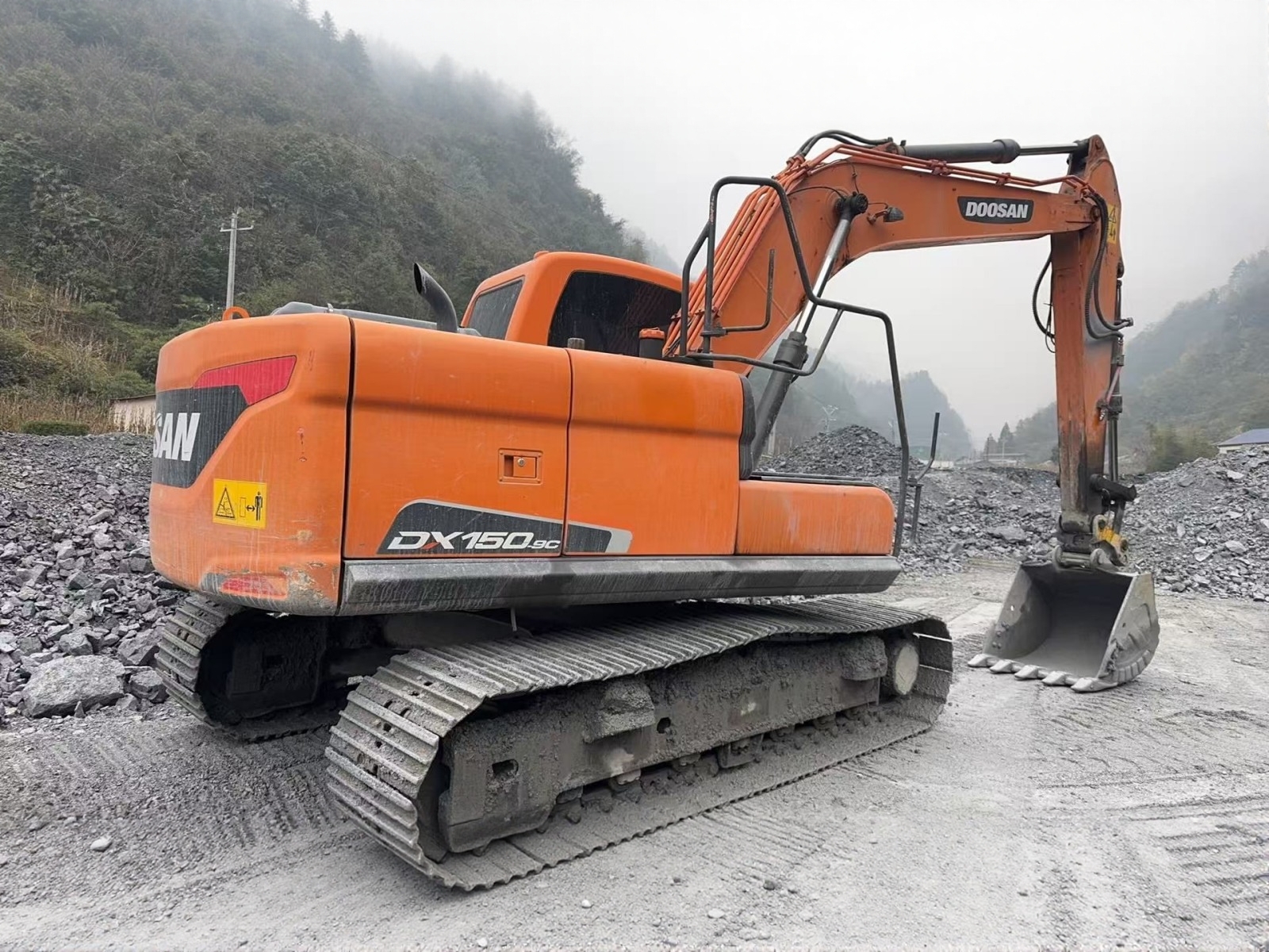 Used DOOSAN DX150-9C Crawler Excavator for Sale