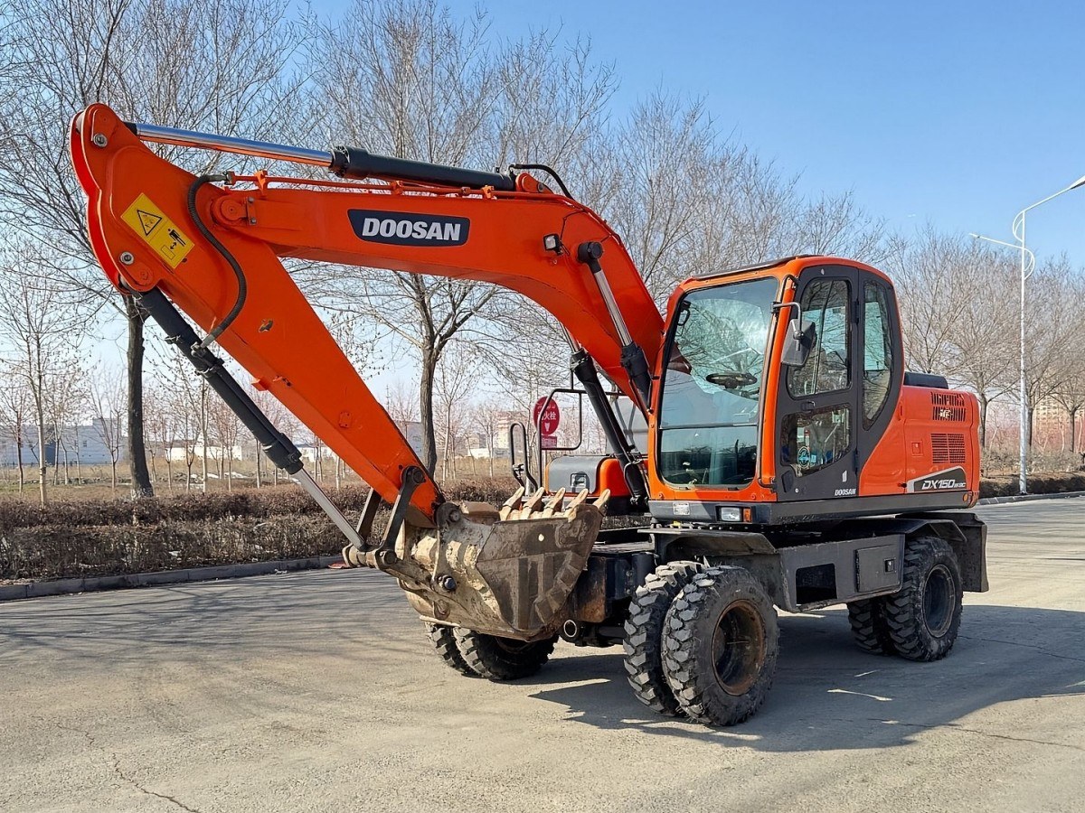 Used DOOSAN DX150W-9C Wheel Excavator for Sale - 图片 3