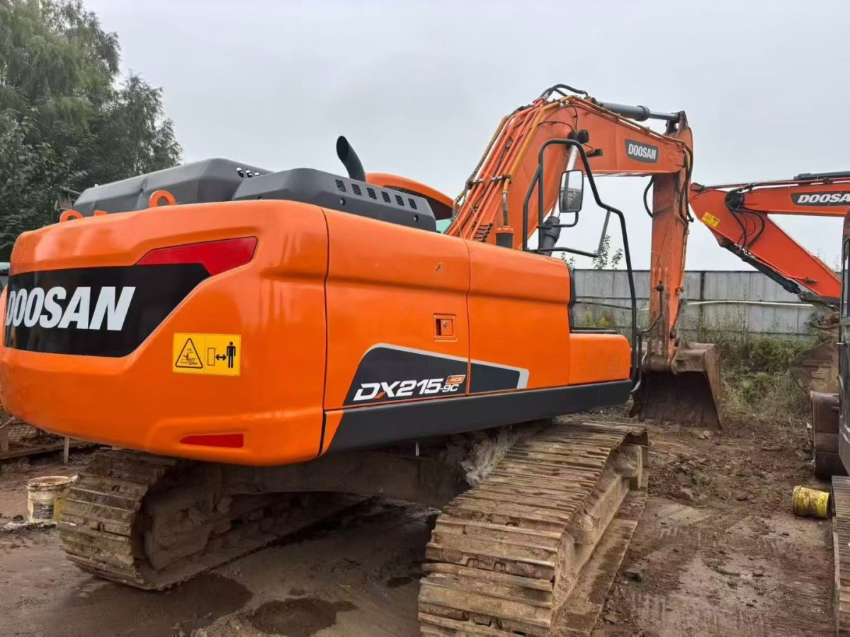 Used DOOSAN DX215LC-9C Crawler Excavator for Sale