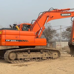 Used DOOSAN DX225LC Crawler Excavator for Sale