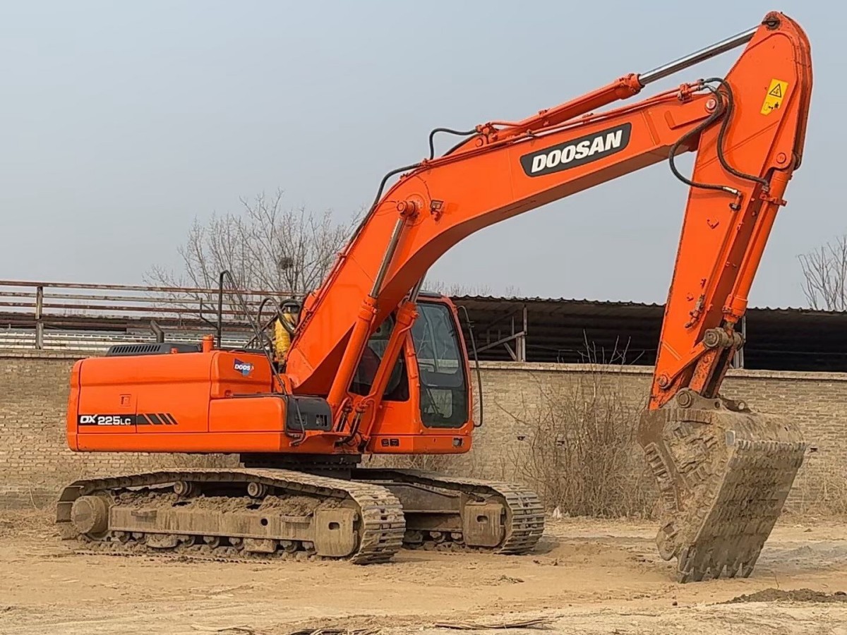 Used DOOSAN DX225LC Crawler Excavator for Sale - 图片 4