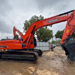 Used DOOSAN DX300LCA Crawler Excavator for Sale