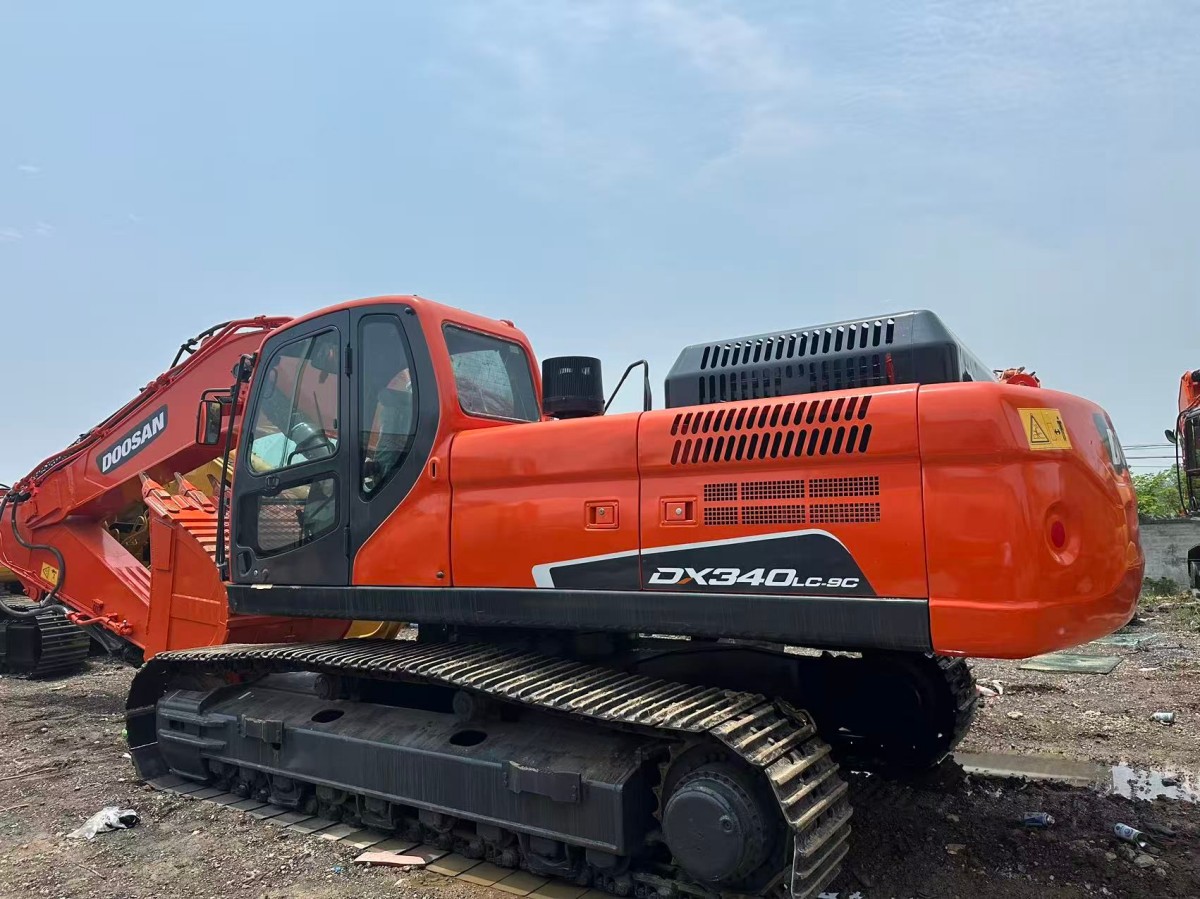 Used DOOSAN DX340LC Crawler Excavator for Sale