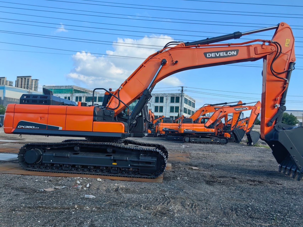 New Develon DX360 Crawler Excavator for Sale
