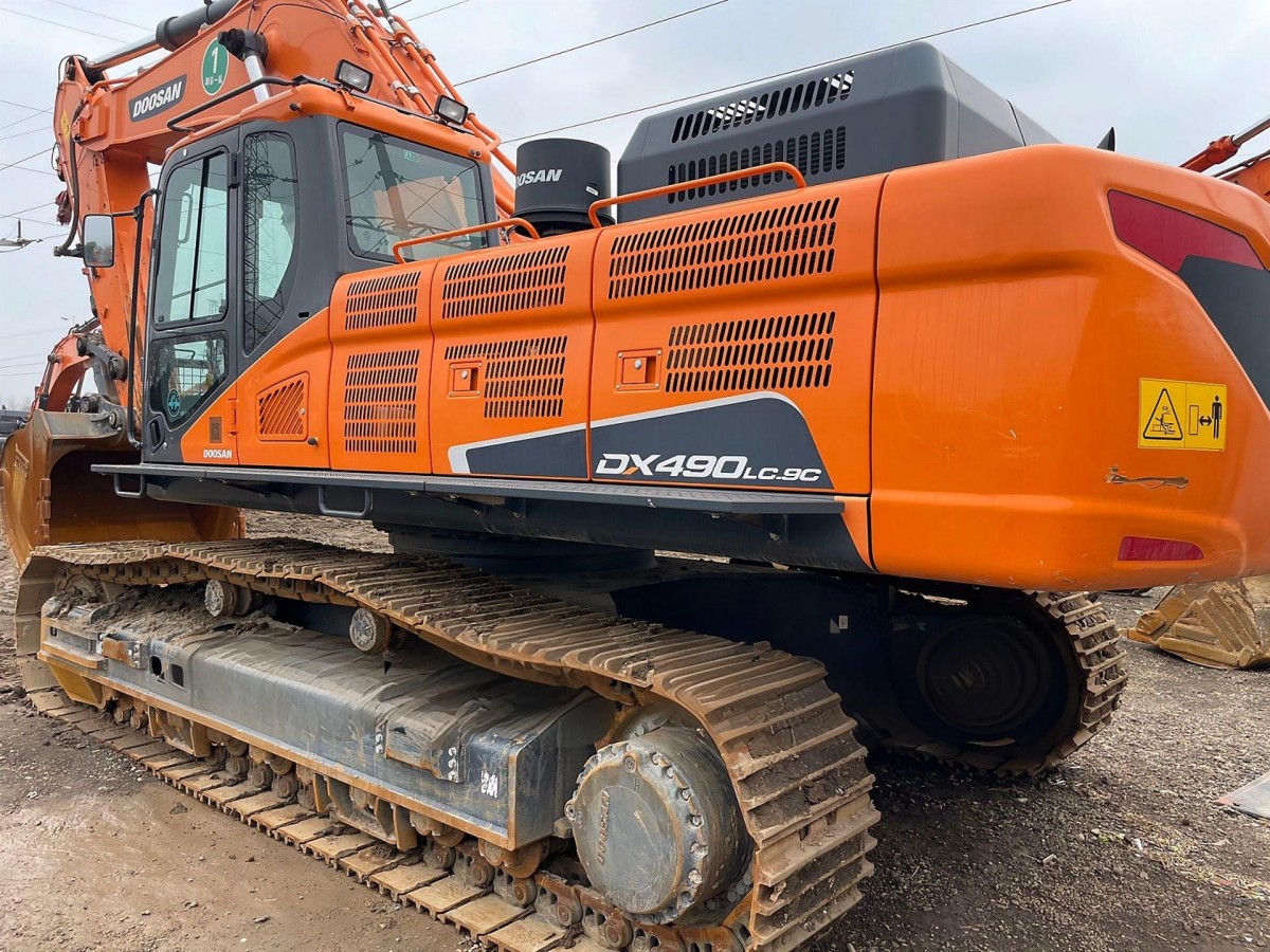 Used DOOSAN DX490LC-9C Crawler Excavator for Sale