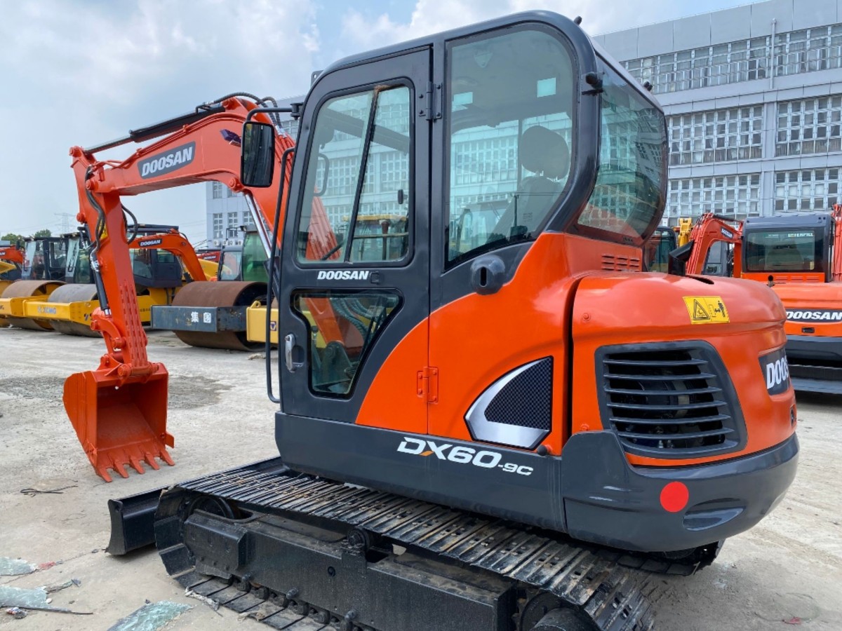Used DOOSAN DX60-9C Crawler Excavator for Sale