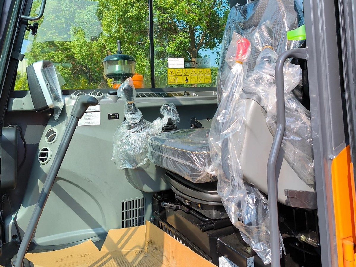New Develon DX60E Crawler Excavator for Sale - 图片 9