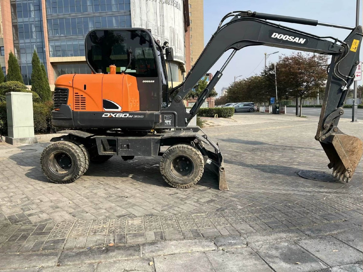 Used DOOSAN DX60W Wheel Excavator for Sale - 图片 9