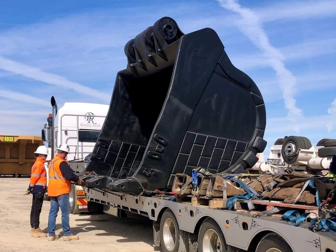 Used Hitachi EX8000-7 Crawler Excavator for Sale - 图片 4